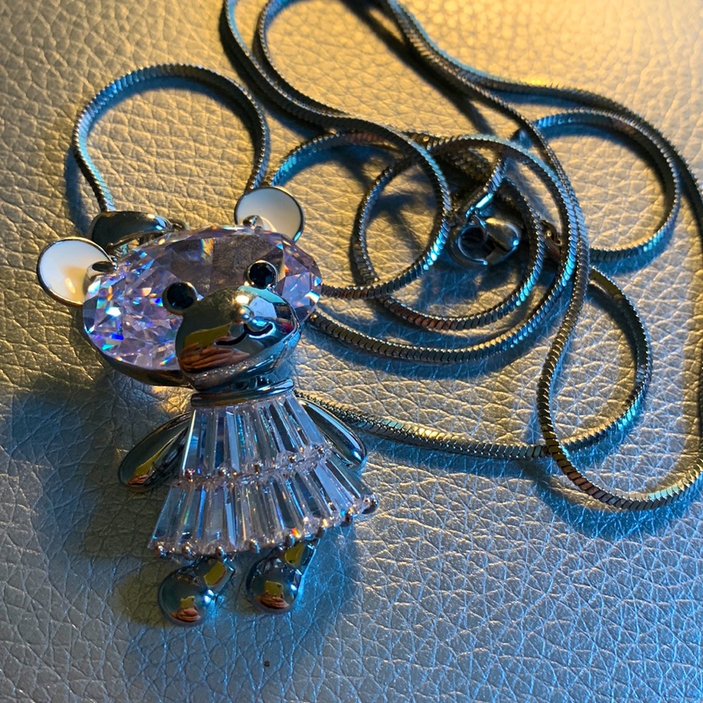 Dimond bear necklace
